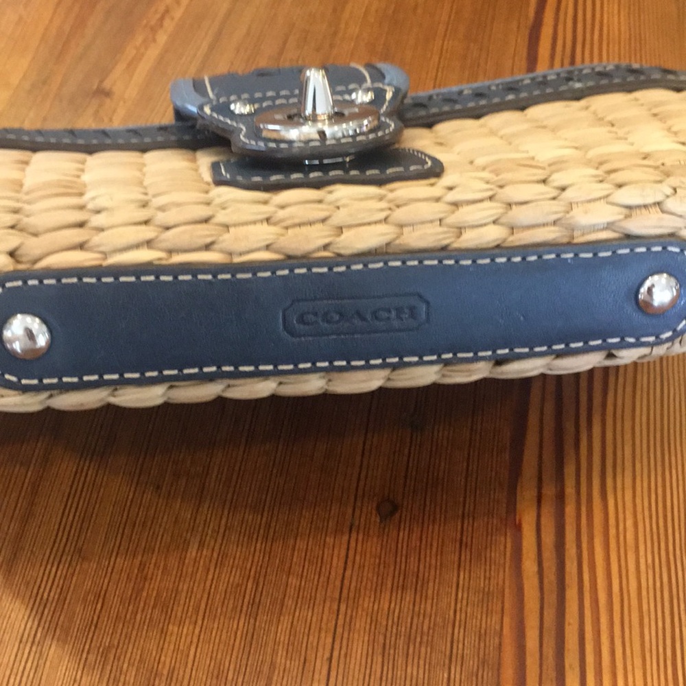 Purse - Picture 3 of 4